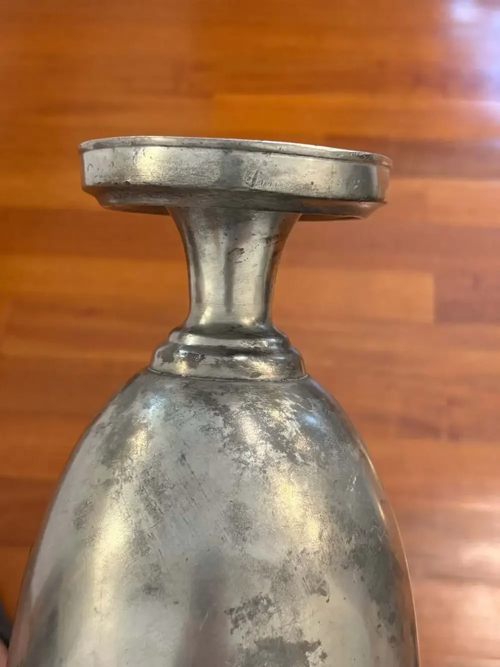Unknown vintage finistain